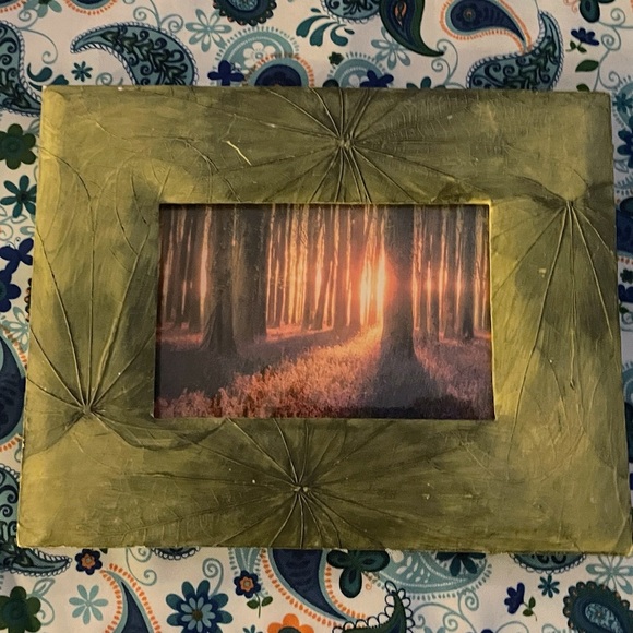 Beautiful Textured Picture Frame - Picture 6 of 6